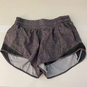 Lululemon Hotty-Hot Low-Rise Lined Short 2.5”